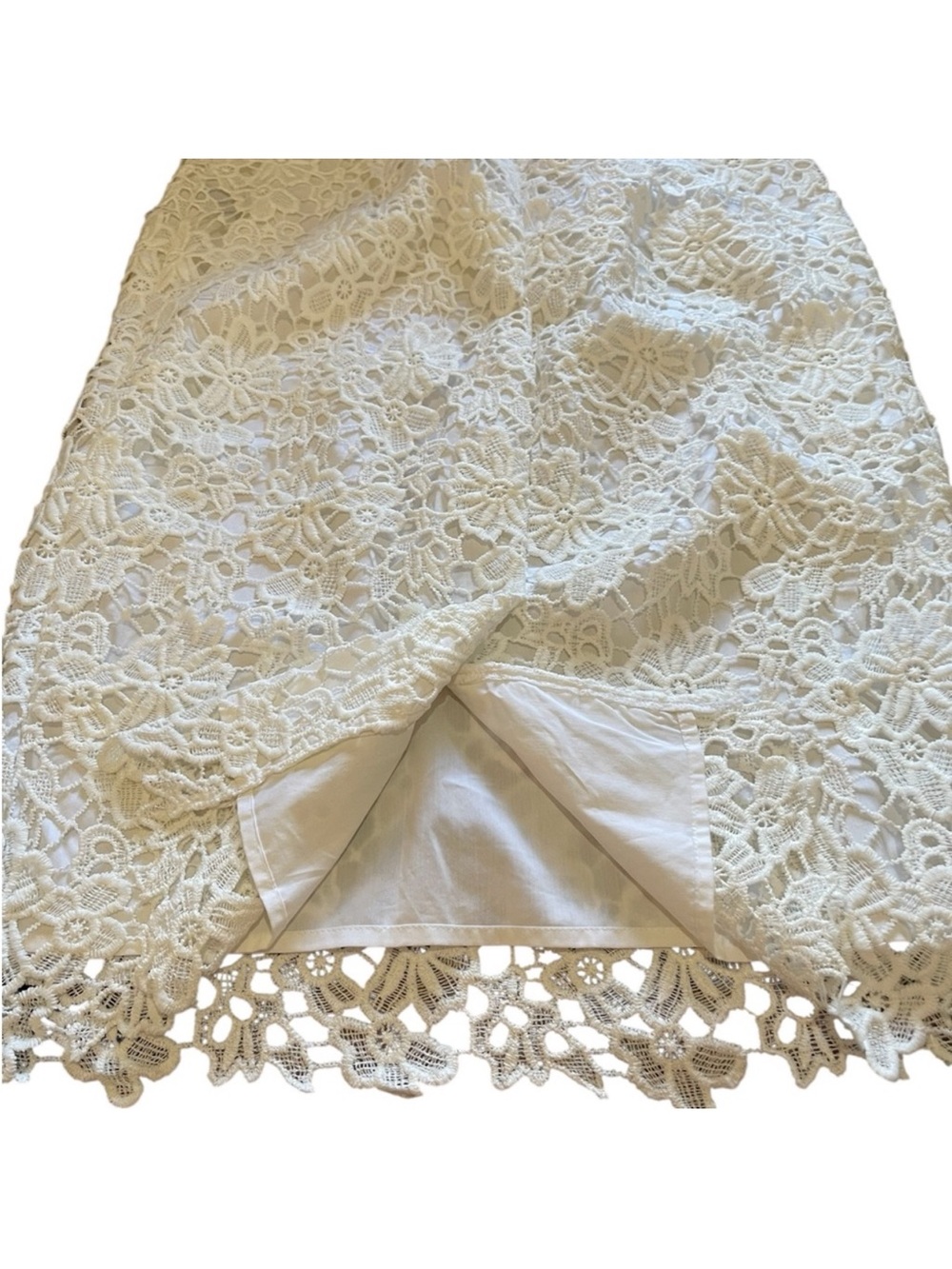 Liz Claiborne
Liz Claiborne Career Floral Lace
Pencil Skirt Size 4 - Picture 4 of 8